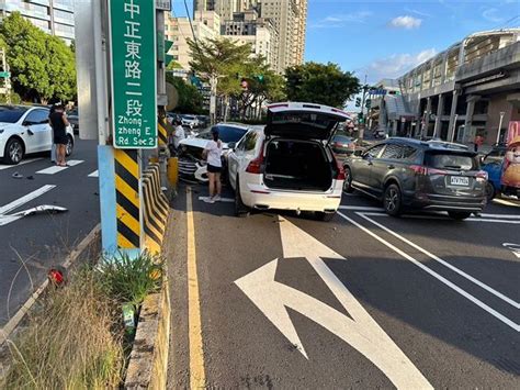 特斯拉男疑輔助駕駛釀禍 釀3車連環撞1人受傷 社會 中時