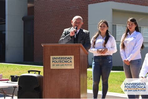 Estudiantes De Lag Develan El Logo De La D Cimo Sexta Semana De