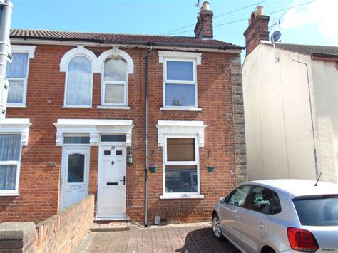 2 Bed Semi Detached House To Rent In Tomline Road Ipswich Ip3 £950