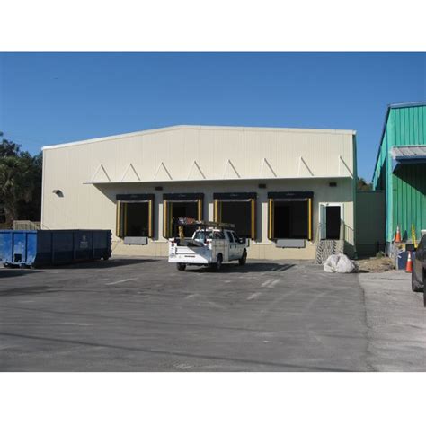 Steel Frame Peb Industrial Sheds Logistics Warehouses With Loading Dock