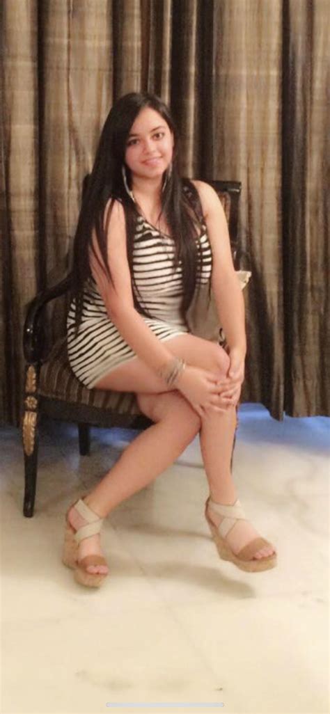 Hot Thick Thighs Of My Classmate Scrolller