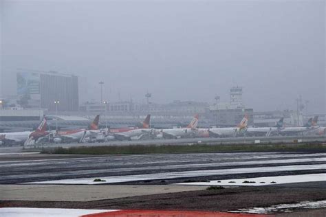 Rj Aeroporto Santos Dumont Est Fechado Para Pousos