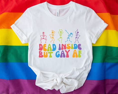 Dead Inside But Gay Af Camisa Camisa De Esqueletos Bailando Camisas Del Arco Iris Del Orgullo
