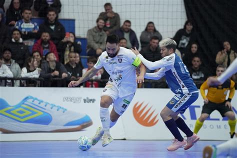 Campo Mour O Perde Para Pato Branco Pela Liga Nacional De Futsal