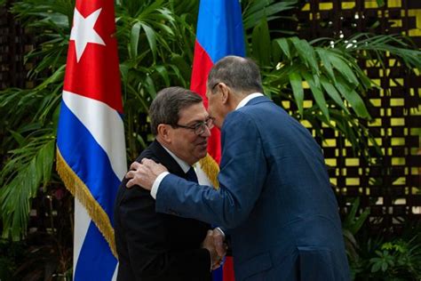 Canciller cubano sostiene intercambio con su homólogo ruso Serguei