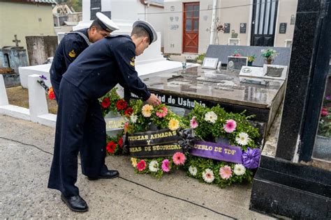 Funcionarios Del Ejecutivo Provincial Rinden Homenaje En El 37