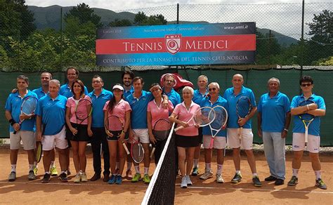 Norcia Torna Ad Avere I Campi Da Tennis In Terra Rossa Grazie Ad Una