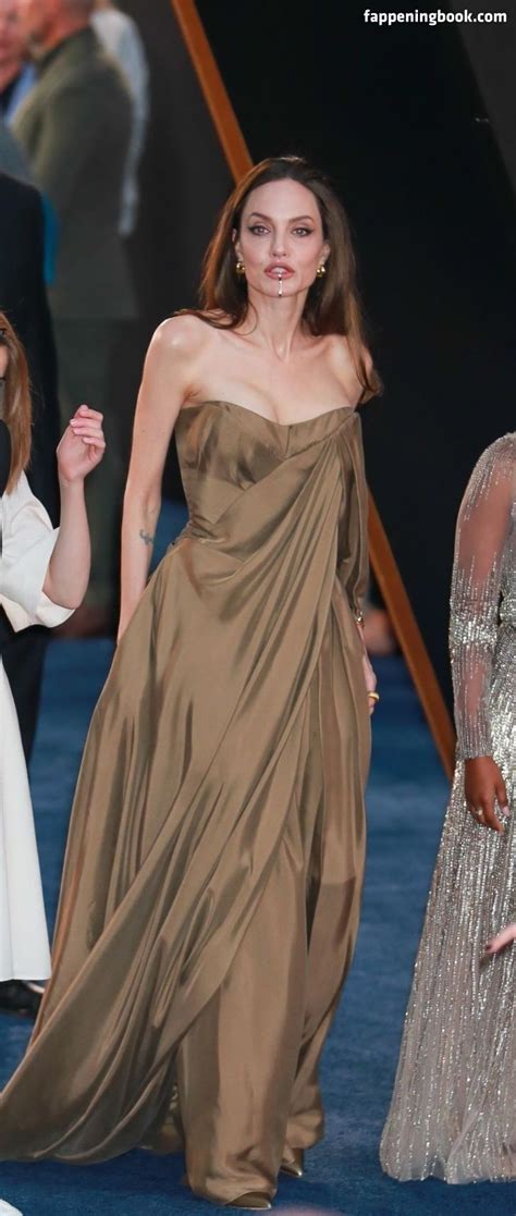 Angelina Jolie Nude Fappening Sexy Photos Uncensored Page 5 FappeningBook