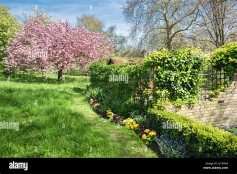 Royal Spring Park Hi Res Stock Photography And Images Alamy