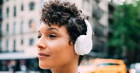 ear bluetooth headphones  include nfc itigic