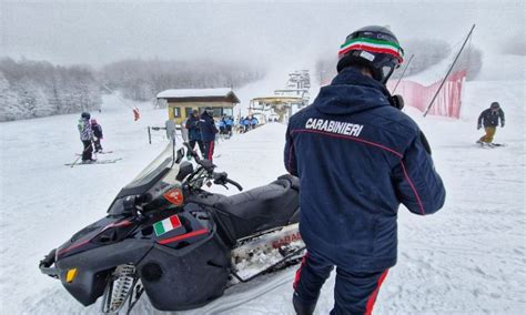 Sestola Carabinieri Sulle Piste Da Sci Per Garantire Divertimento In