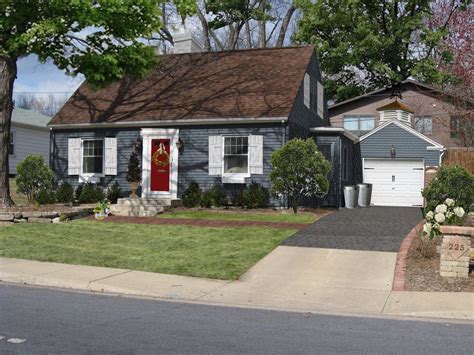 white house brown roof what color shutters - Kind Of A Long Portal ...