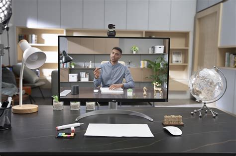 Top 8 Best Webcams for Zoom Meetings [2024 Updated]