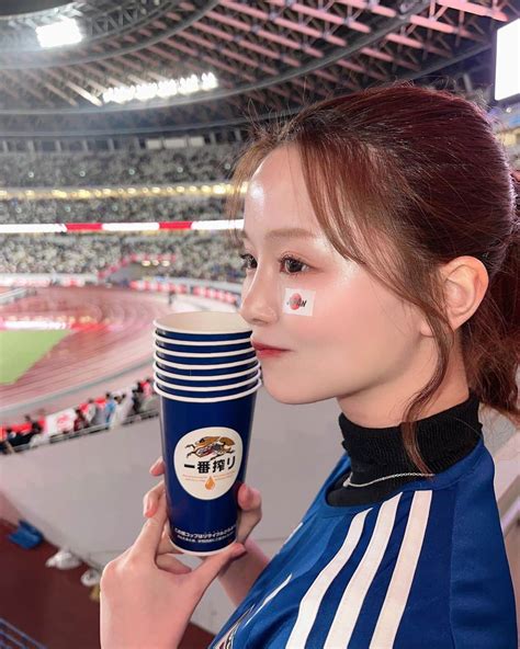 吉田恵美さんのインスタグラム写真 吉田恵美instagram「キリンチャレンジカップ⚽️ ウルグアイ戦🇺🇾 61000人超が入る国立