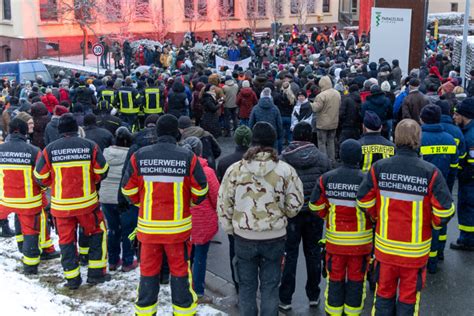 Paracelsus Klinik Reichenbach 800 Vogtländer demonstrieren gegen