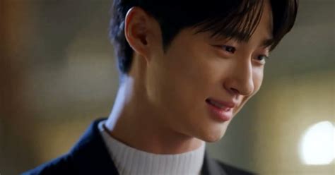 Byeon Woo Seok Ends Up Changing The Script Because He Couldnt Stop