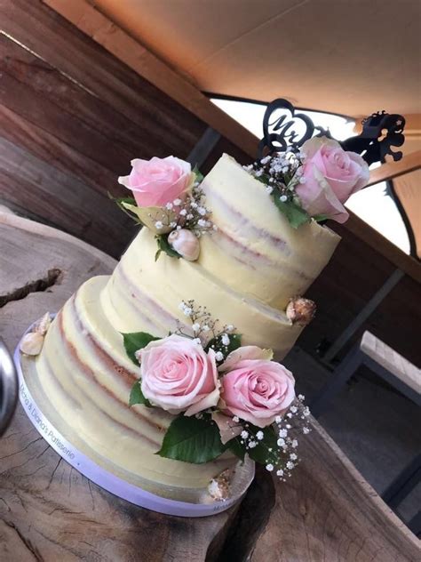 NAKED CAKES