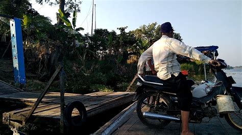 NAIK PERAHU PENYEBRANGAN BENGAWAN SOLO TAMBANGAN SUNGON LEGOWO