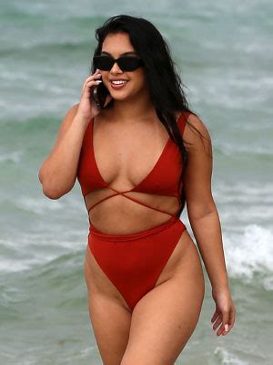 Hot Sexy Aliana Mawla Bikini Pics