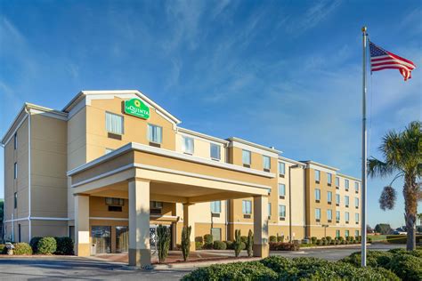 La Quinta Inn & Suites by Wyndham Warner Robins - Robins AFB | Warner Robins, GA Hotels