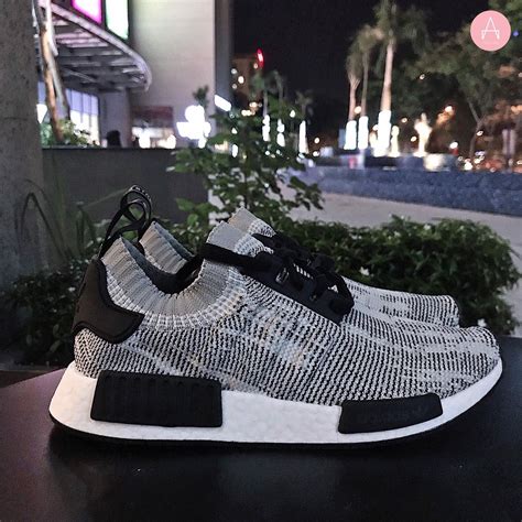 [aq0899] M Adidas Nmd R1 Primeknit Oreo Trạm Tabo