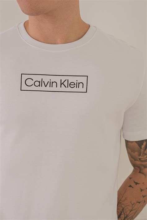 Camiseta Mc Calvin Klein Logo Comprar Online Pir Mide Center