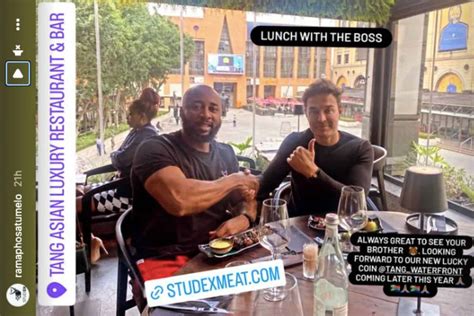 Tumelo Ramaphosa gets his meat cooked and fed to him by #SaltBae