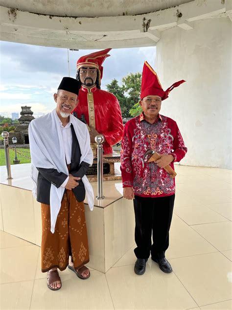 Sekda Kalteng Ziarah Ke Makam Sultan Hasanuddin Dan Diponegoro