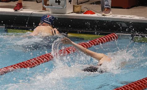 Penn Transgender Swimmer Lia Thomas Wins Nd Ivy Title Seattle Sports