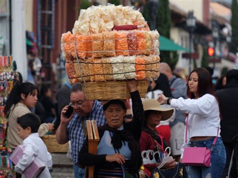 De Cada Mexicanos Trabajan En La Informalidad