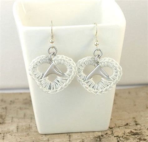 White Heart Earrings Pair Crochet Pop Tabs By Ringcat On Etsy 10 00 Pop Tabs Bracelet