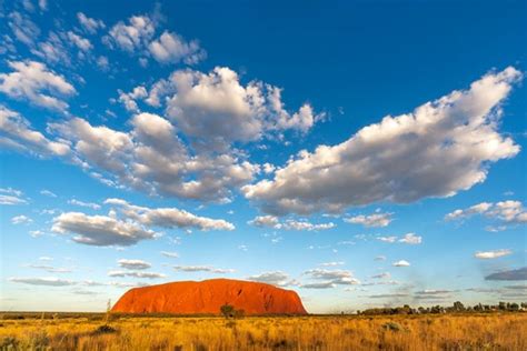 The Largest Rock in the World, Uluru. - Harold Hall PhotographyHarold ...