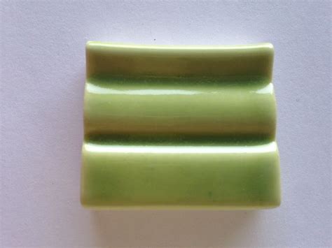 1167 BRIGHT GREEN FIRED TO 1260c Pottery Glazes Spectrum Glazes Pottery