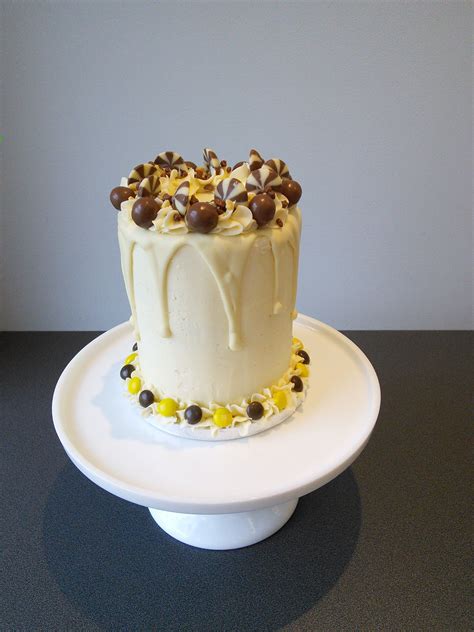 White Chocolate And Vanilla Drip Cake