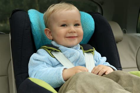 C Mo Han De Viajar Los Ni Os En Coche Aprende A Usar Los Sistemas De