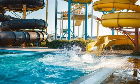 Beleef Onvergetelijke Waterpret Met Glijbanen En Waterpark Op Campings