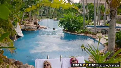 Girls In Panties In The Backyard Ended Up Having Sex With Neighbor Cnn Amador