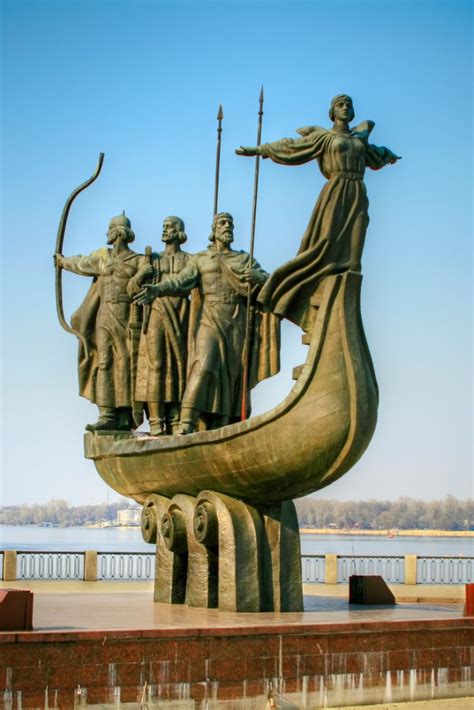 8 Brilliant Photos of Kiev - YourAmazingPlaces.com