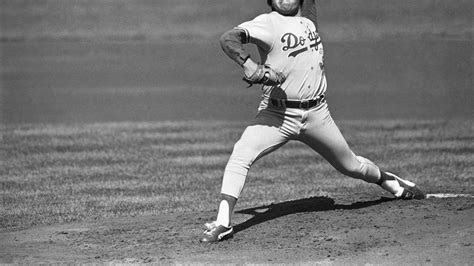 Fallece Fernando Valenzuela El Mexicano Que Desató La ‘fernandomanía