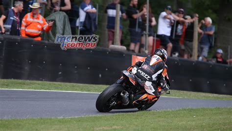 Huge Gallery Of Images From Cadwell Park British Superbikes Mcnews