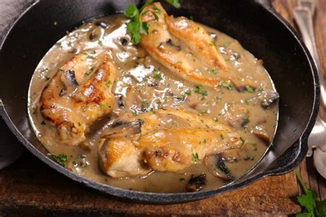 Poulet La Cr Me Et Aux Champignons Recette Escalope De Poulet