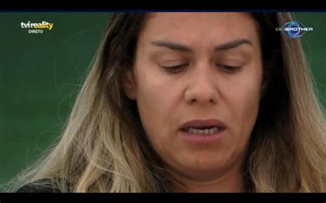 Big Brother Big Brother Desfaz Se Em L Grimas Ao Ler Carta Para A