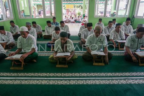 TADARUS AL QURAN WARGA BINAAN ANTARA Foto