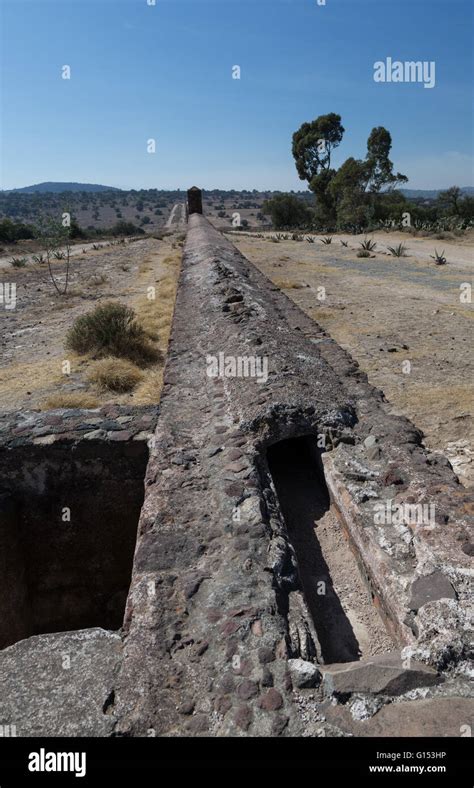 Acueducto De Tembleque Construido Entre Y Por Francisco De