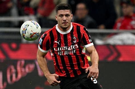 Jović se posle operacije vratio u Milano ali u januaru se već seli