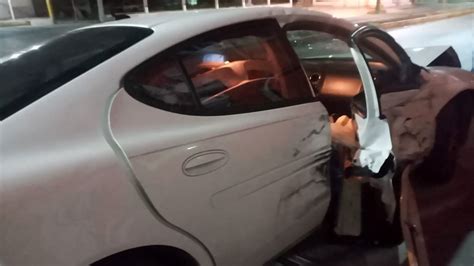 Joven Choca Por Alcance Y Proyecta Carro Contra Poste Que Acaba