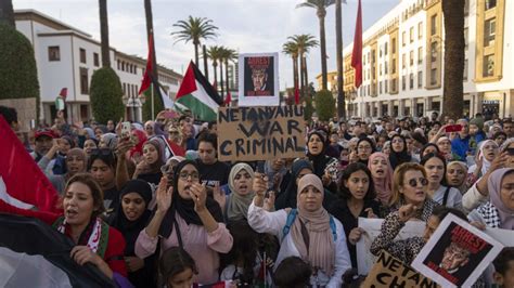 Ola De Protestas Y Manifestaciones En Todo El Mundo A Favor Del Pueblo