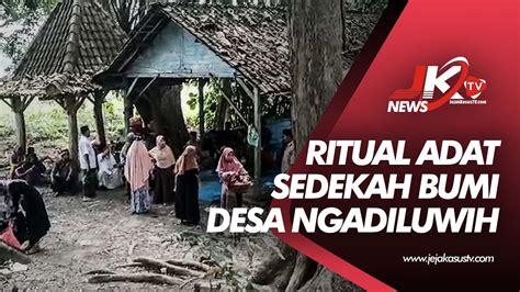 Kepala Desa Ngadiluwih Adakan Ritual Adat Sedekah Bumi Youtube