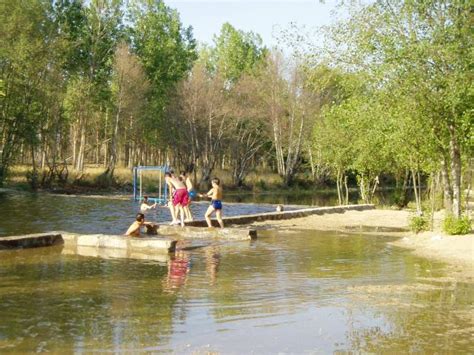 Piscina Fluvial Santa Croya De Tera