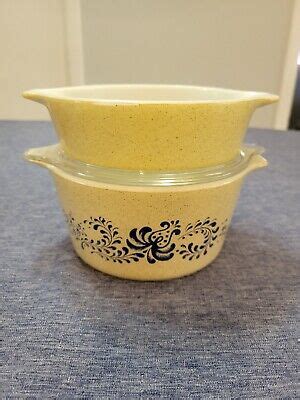 PYREX 471 1 Pt 473 1 Qt Homestead Tan Blue Speckled Casserole